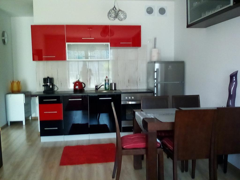 Apartamento Karmazynowy Apartament Nad Morzem Kołobrzeg Exterior foto